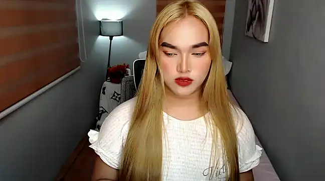 MoaningKylie online show from 01-18-25, 03:42