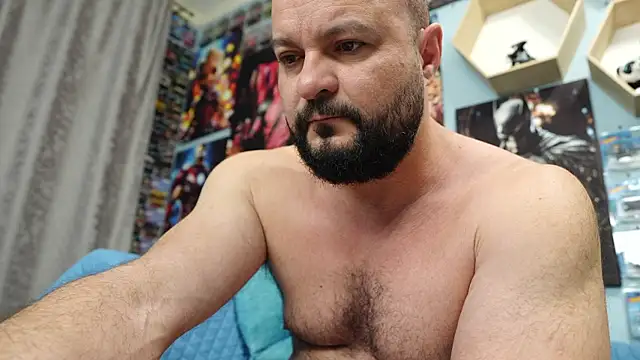 Muscle Bear online show from 11-13-25, 04:33