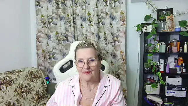 Selenna57 online show from 03-15-25, 06:54