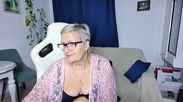 Selenna57 online show from 12-13-25, 07:53