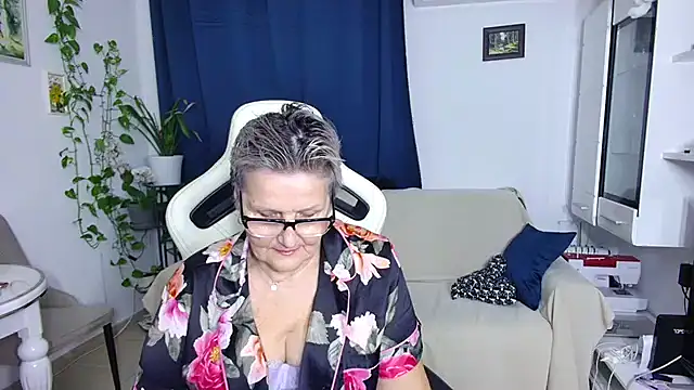 Selenna57 online show from 02-09-26, 06:34