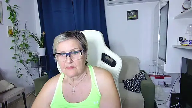 Selenna57 online show from 04-06-26, 05:14