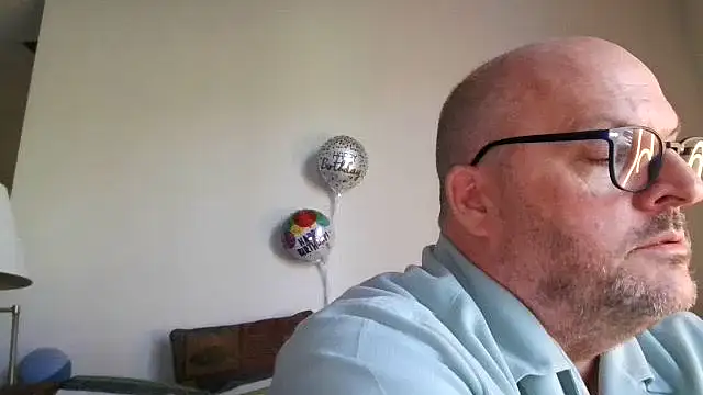Snapshot of Ursulet_US chatting on 05-29-26, 10:08 Ursulet US online show from 05-29-26, 10:08
