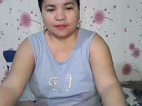 hotpussyxxx33x online show from 02-15-25, 12:54