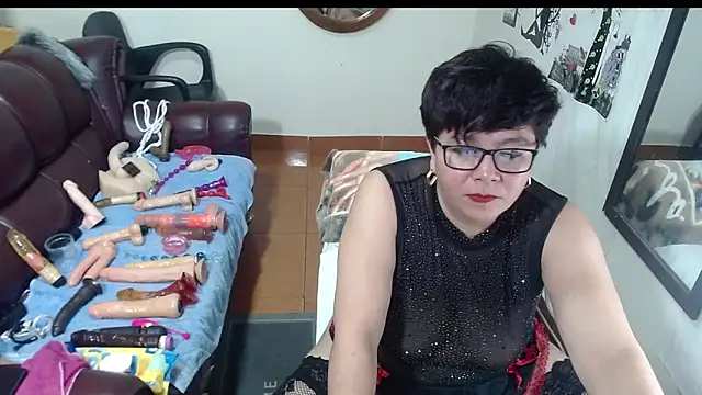 Snapshot of angelitolove727 chatting on 12-05-24, 08:11 angelitolove727 online show from 12-05-24, 08:11
