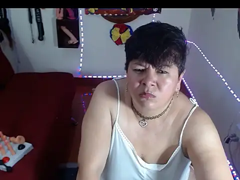 angelitolove727 online show from 06-24-26, 11:59