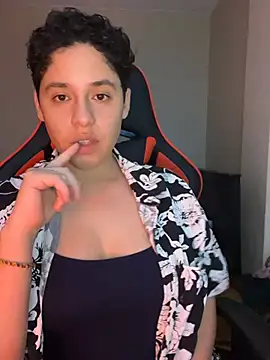 EmmaMelissa0521 online show from 07-27-26, 11:23