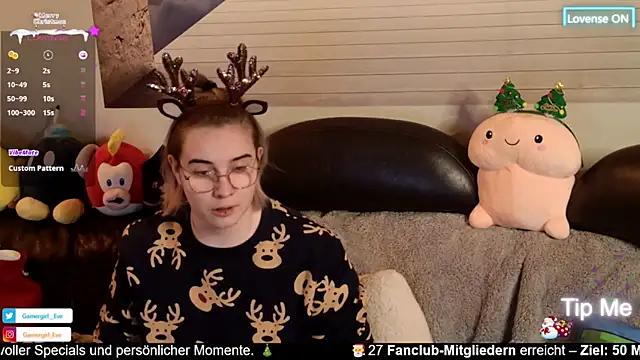 Snapshot of GamerGirl_Eve chatting on 12-13-24, 07:10 GamerGirl Eve online show from 12-13-24, 07:10
