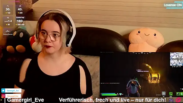 Snapshot of GamerGirl_Eve chatting on 01-07-25, 07:17 GamerGirl Eve online show from 01-07-25, 07:17
