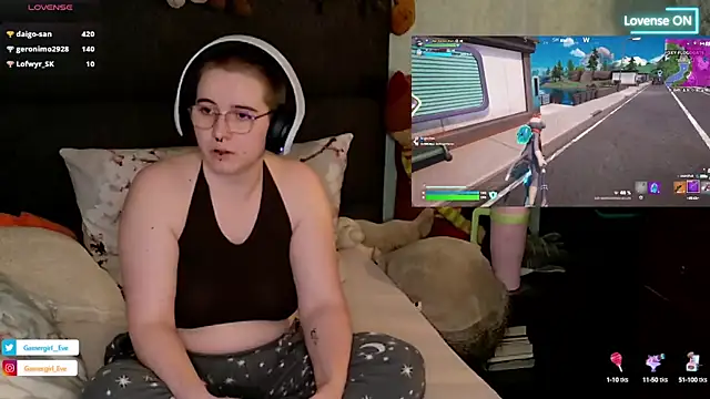 Snapshot of GamerGirl_Eve chatting on 03-08-25, 10:24 GamerGirl Eve online show from 03-08-25, 10:24
