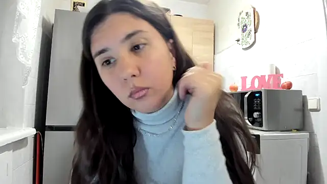 Snapshot of MiaMarrone chatting on 10-12-25, 04:06 MiaMarrone online show from 10-12-25, 04:06