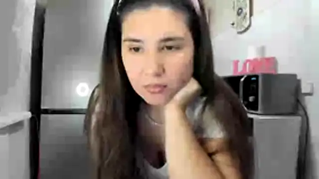 MiaMarrone online show from 11-29-25, 04:43