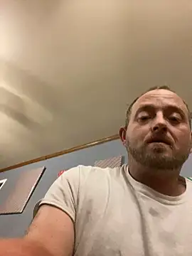 Snapshot of smokeymt420 chatting on 12-26-24, 12:14 smokeymt420 online show from 12-26-24, 12:14