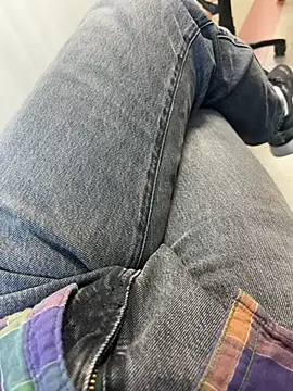 Snapshot of bigshow112 chatting on 12-03-24, 08:16 bigshow112 online show from 12-03-24, 08:16