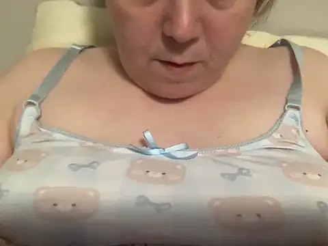 Snapshot of ParisNova chatting on 03-05-25, 02:46 ParisNova online show from 03-05-25, 02:46