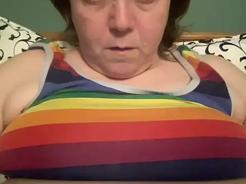 Snapshot of ParisNova chatting on 03-15-25, 11:28 ParisNova online show from 03-15-25, 11:28