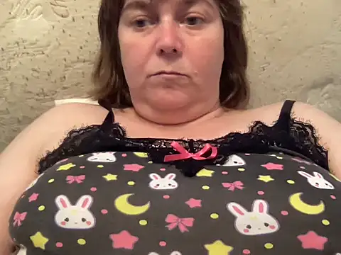 Snapshot of ParisNova chatting on 09-20-25, 09:16 ParisNova online show from 09-20-25, 09:16