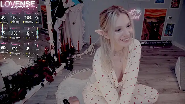 Careful i bite online show from 11-14-25, 05:39