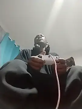 Snapshot of Makeyoucumallover chatting on 10-31-25, 06:03 Makeyoucumallover online show from 10-31-25, 06:03