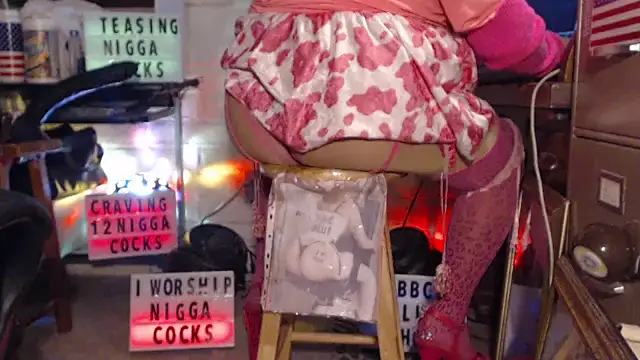 Snapshot of tgirljillforbbc chatting on 11-06-25, 07:04 tgirljillforbbc online show from 11-06-25, 07:04