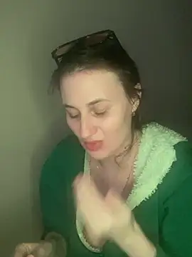 Flossy Vettie online show from 04-19-26, 06:10