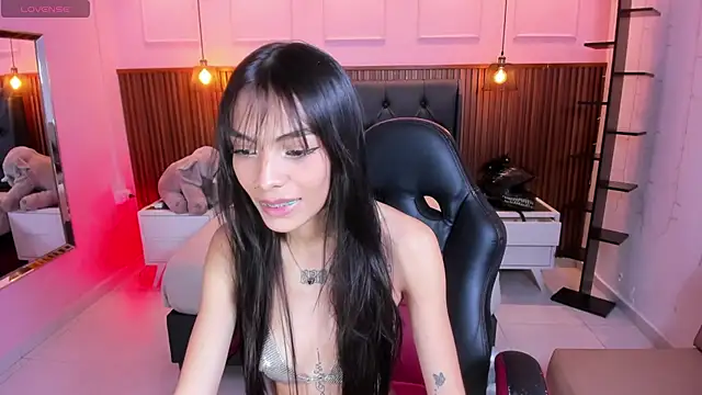 AMELIELEONE online show from 11-10-25, 12:26