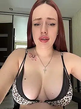 Lisaaan online show from 06-18-26, 06:35