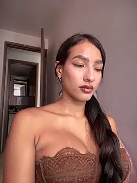 DulceLenns online show from 10-16-25, 06:20