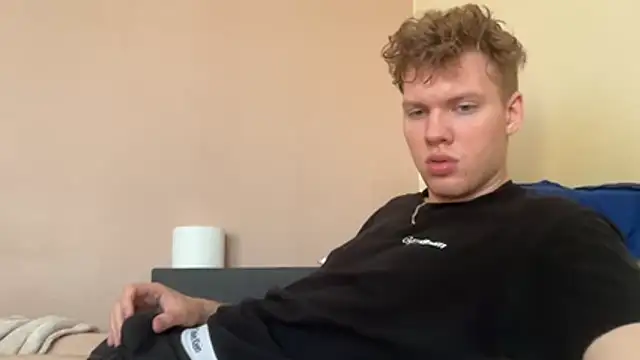 sexybooii6968 online show from 11-02-25, 12:07