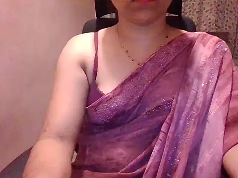 Snapshot of Pinky_4 chatting on 06-08-26, 05:46 Pinky 4 online show from 06-08-26, 05:46
