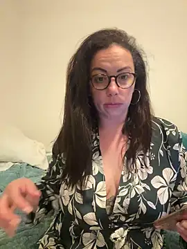 kymii online show from 05-17-26, 07:43