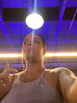 Snapshot of trianawhite chatting on 12-16-24, 08:37 trianawhite online show from 12-16-24, 08:37