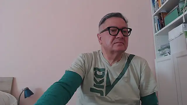 Snapshot of YOU6me chatting on 05-15-26, 07:48 YOU6me online show from 05-15-26, 07:48