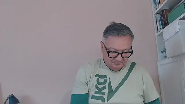 Snapshot of YOU6me chatting on 05-16-26, 07:38 YOU6me online show from 05-16-26, 07:38