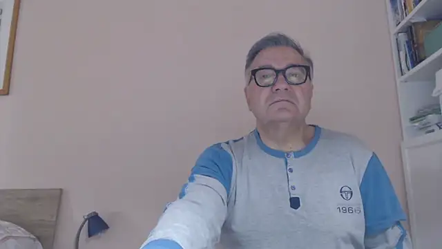 Snapshot of YOU6me chatting on 06-14-26, 04:36 YOU6me online show from 06-14-26, 04:36
