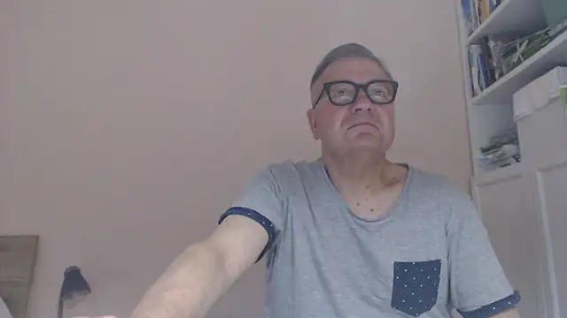 Snapshot of YOU6me chatting on 07-02-26, 07:58 YOU6me online show from 07-02-26, 07:58