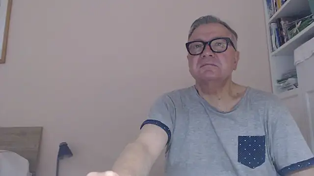 Snapshot of YOU6me chatting on 07-03-26, 07:26 YOU6me online show from 07-03-26, 07:26