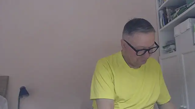 Snapshot of YOU6me chatting on 07-15-26, 08:30 YOU6me online show from 07-15-26, 08:30