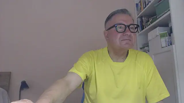 Snapshot of YOU6me chatting on 07-16-26, 08:20 YOU6me online show from 07-16-26, 08:20