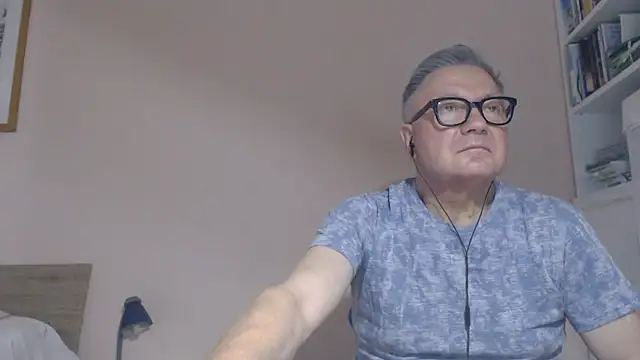 Snapshot of YOU6me chatting on 07-31-26, 08:03 YOU6me online show from 07-31-26, 08:03