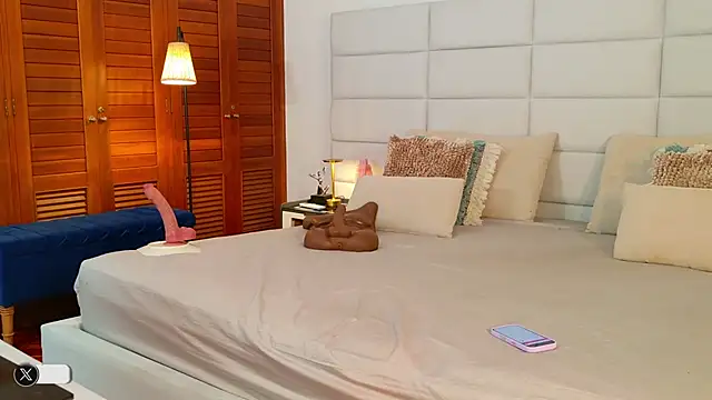 lissetlong69 online show from 12-21-25, 01:24