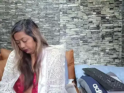 Snapshot of Mammabear_4u chatting on 07-31-26, 11:37 Mammabear 4u online show from 07-31-26, 11:37