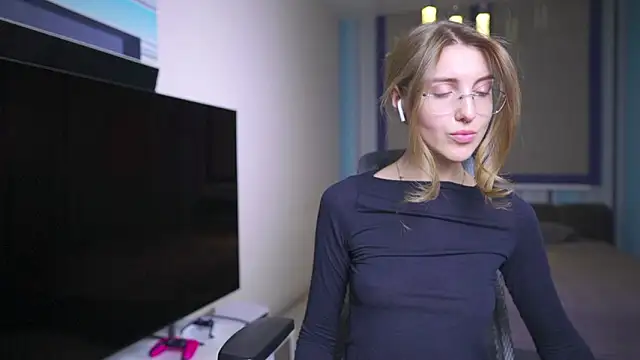 CassiaBlade1 online show from 02-08-26, 04:32