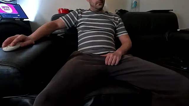 Snapshot of Lucas1andOnly4Girl chatting on 01-01-25, 12:55 Lucas1andOnly4Girl online show from 01-01-25, 12:55