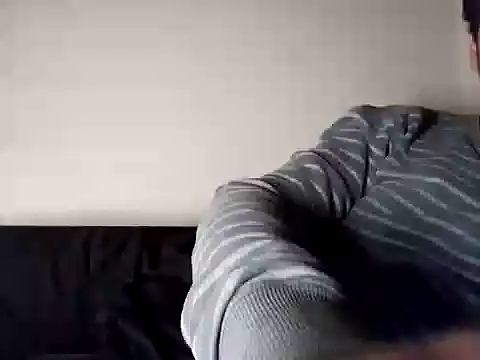 Snapshot of Lucas1andOnly4Girl chatting on 01-28-25, 03:15 Lucas1andOnly4Girl online show from 01-28-25, 03:15