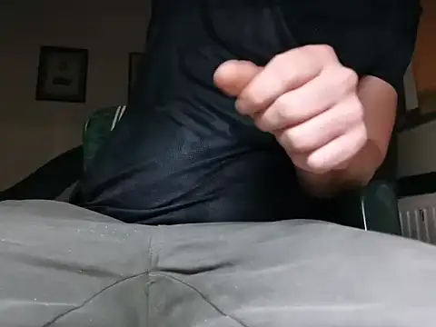 Snapshot of Lucas1andOnly4Girl chatting on 09-26-25, 01:31 Lucas1andOnly4Girl online show from 09-26-25, 01:31