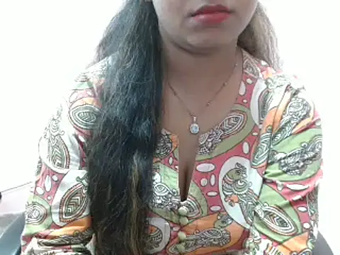 LovingPihu online show from 02-21-25, 08:29