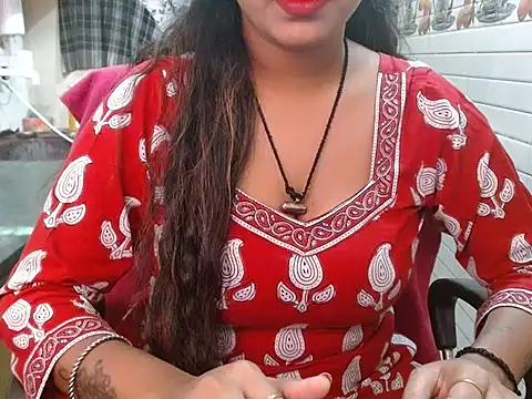 LovingPihu online show from 11-04-25, 05:39