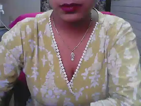 LovingPihu online show from 06-05-26, 06:52