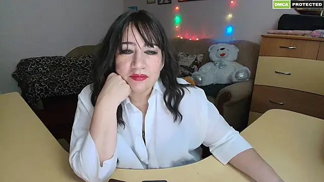 Snapshot of Lucretia_Goldi_ chatting on 12-30-24, 12:11 Lucretia Goldi online show from 12-30-24, 12:11